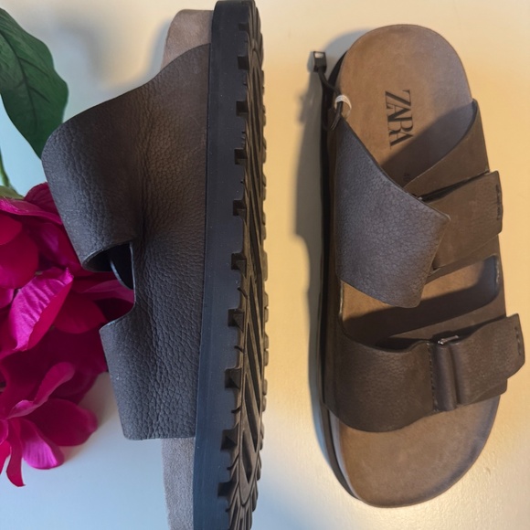 Zara buckled leather sandals - Picture 3 of 6